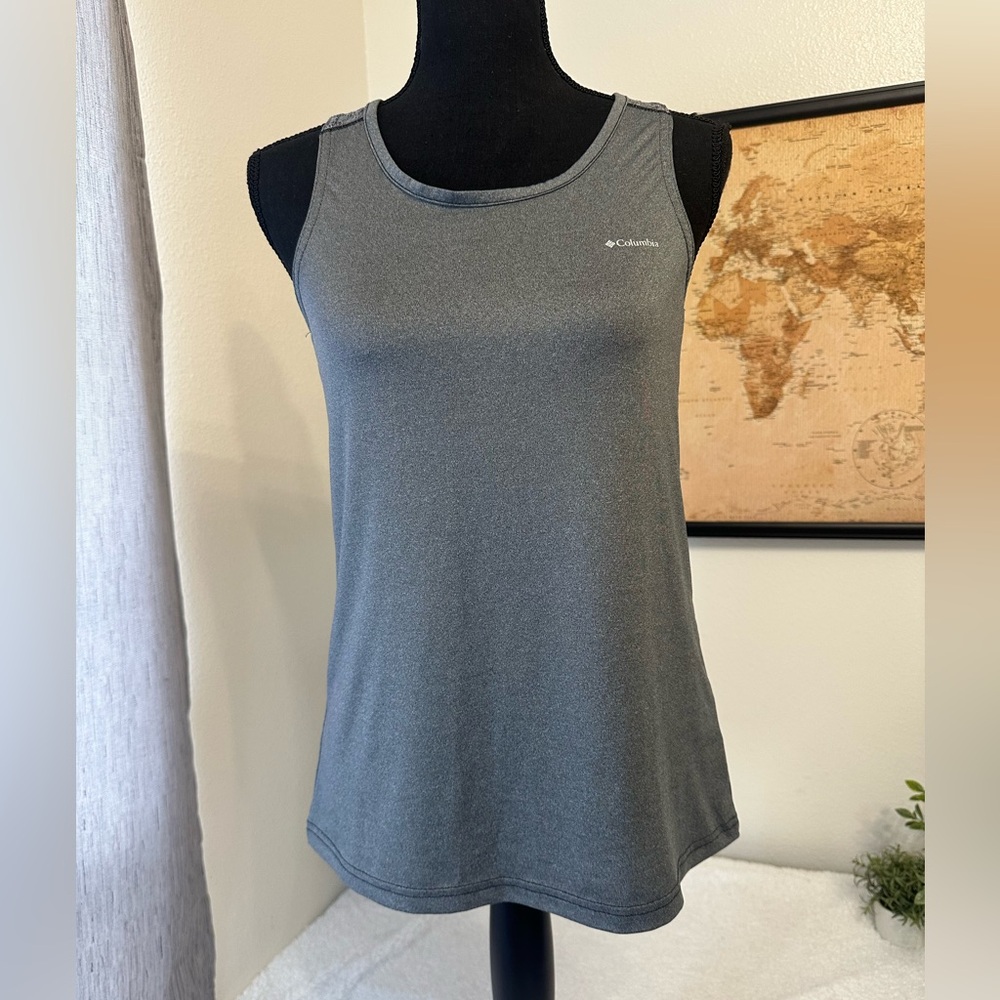 Columbia athletic tank top medium